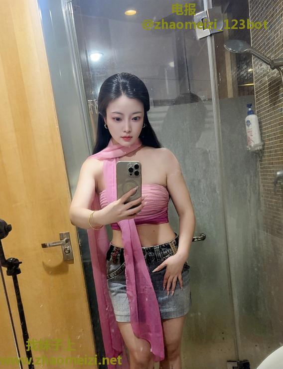 翘臀大奶柒柒
