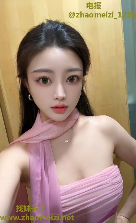 翘臀大奶柒柒