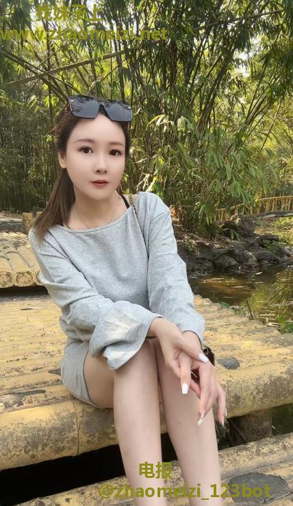 轻熟大胸泡芙姐