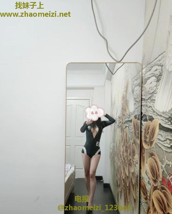 包子哔骚希希