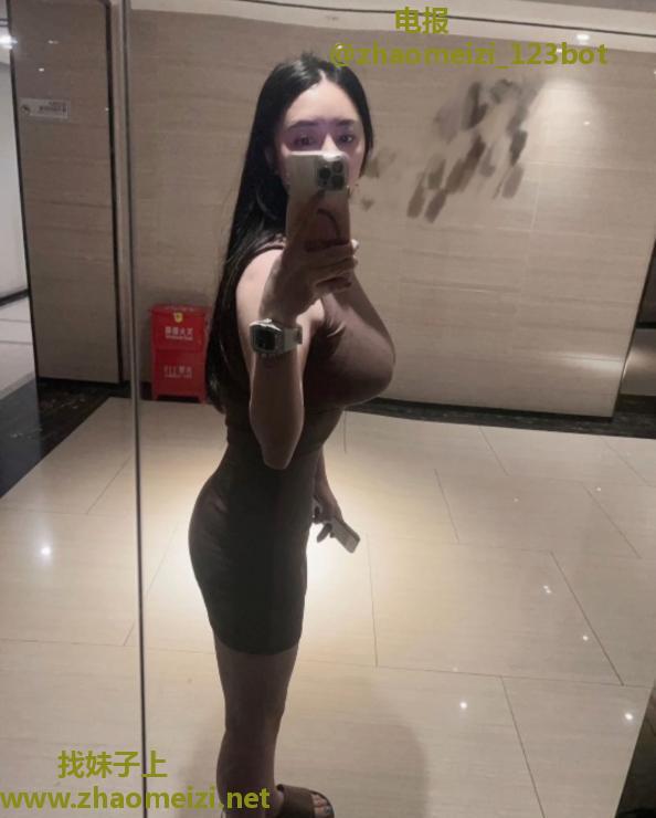 性感F奶少妇