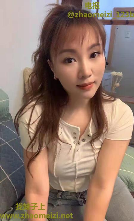 一字马小姐姐