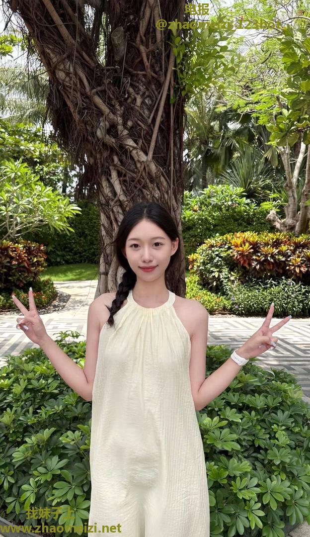 年轻湿滑嫩妹