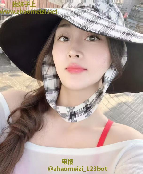 年轻服务系健身妹刘恋
