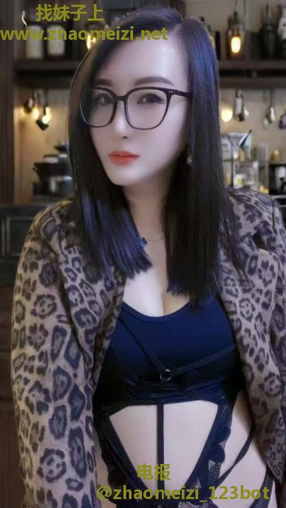 深喉锁喉女神姐姐