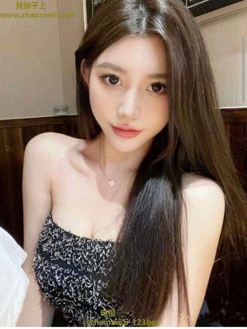 天然白嫩美乳姐姐