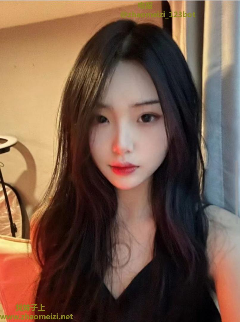 刚毕业纯情美鲍姐姐
