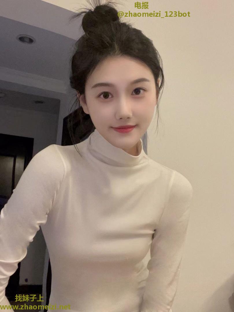 白嫩高颜值美少妇