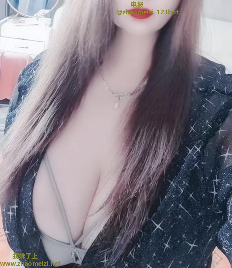 秦淮个人巨乳