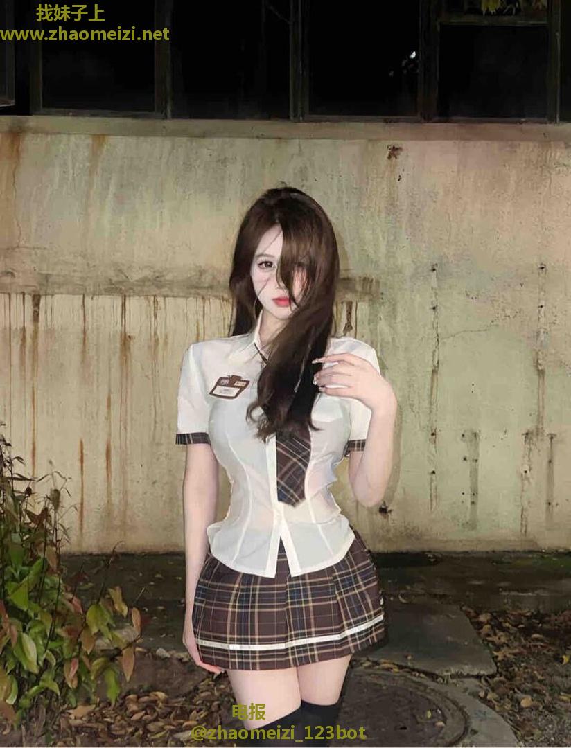 长腿黑丝在校女大