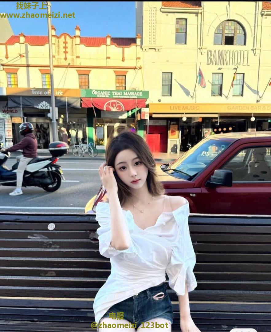 水嫩白皙邻家纯欲小妹