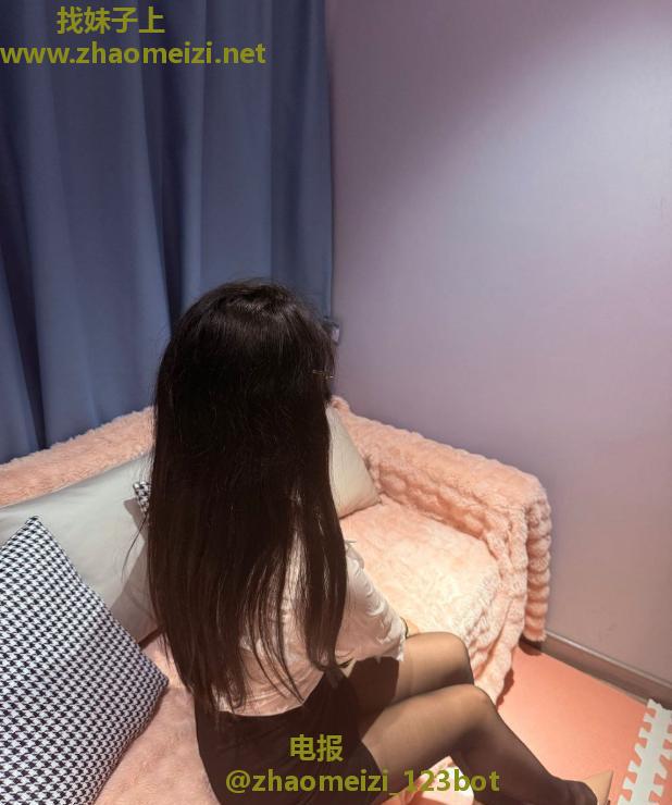 风骚大胸婉清老师