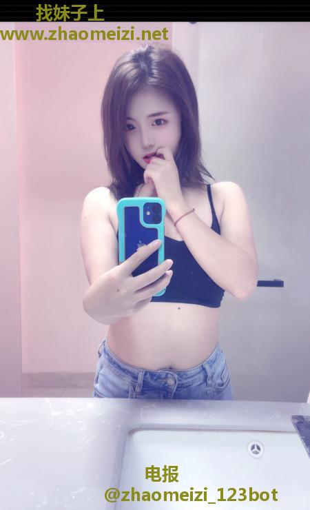 甜美系嫩妹