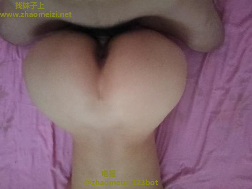 肥臀骚少妇
