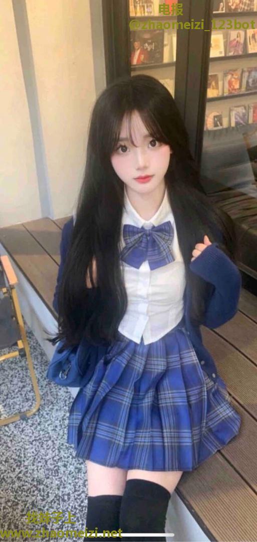 年轻可爱在校女大