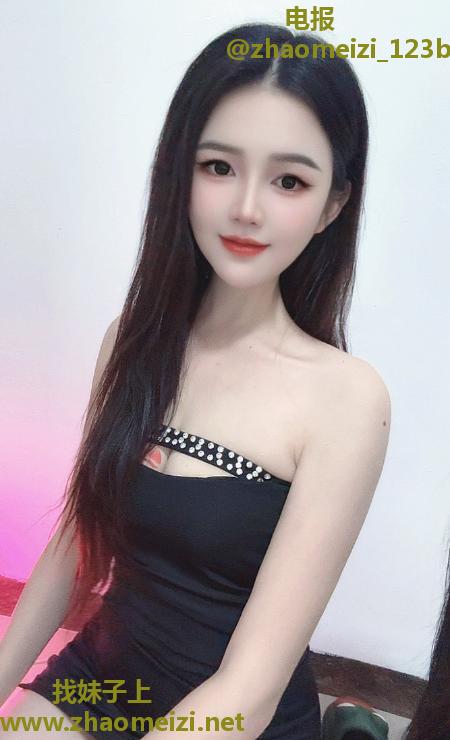 白云腿模乐乐