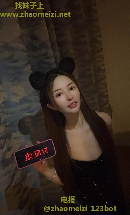 上城美腿翘臀浪骚货