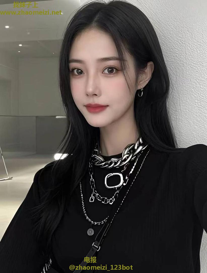 思明高颜值苗条小姐姐