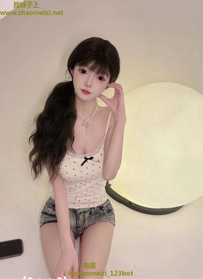 屁股大又白下面粉嫩