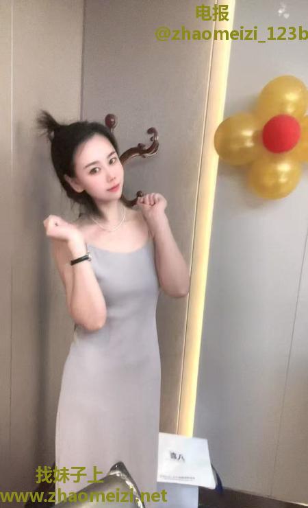 蒙族长腿炮架