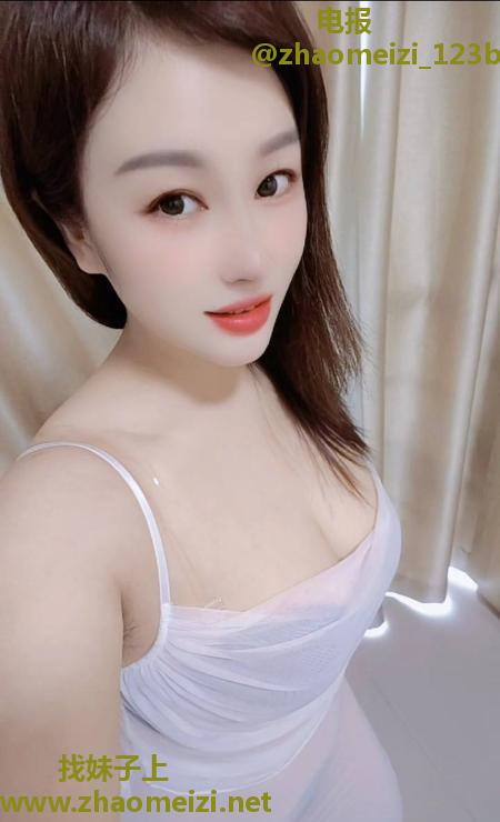 丰满迷人且风骚