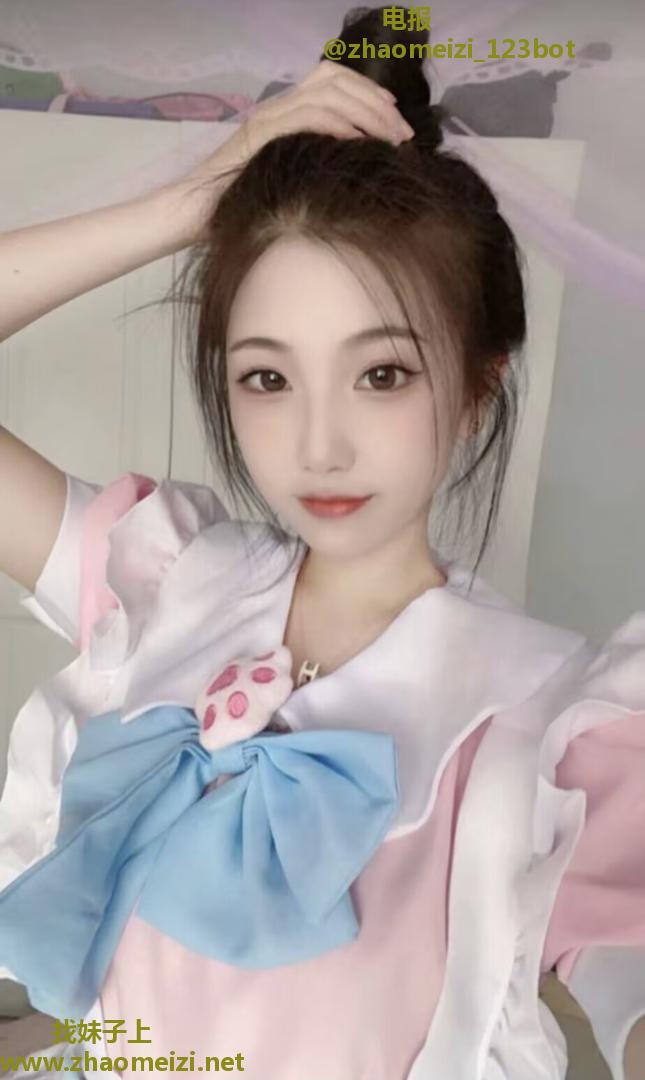 清纯可爱的学妹