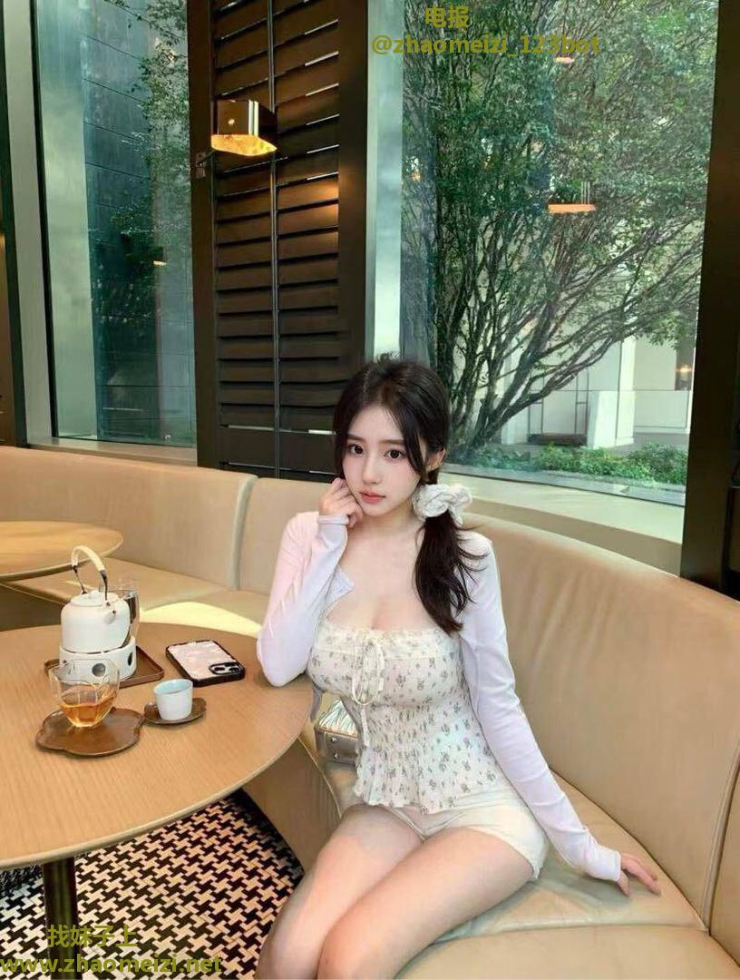 女友风，身材比例完美