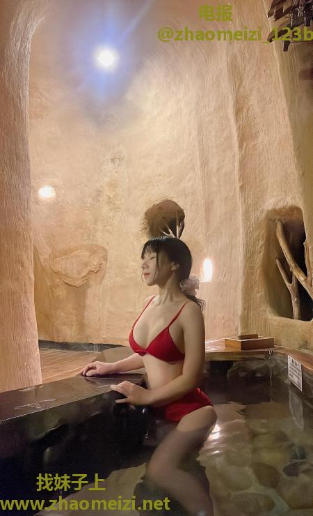 妩媚大奶少妇叶子