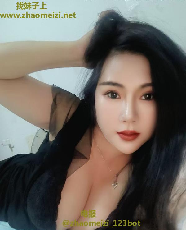大奶性感骚妇