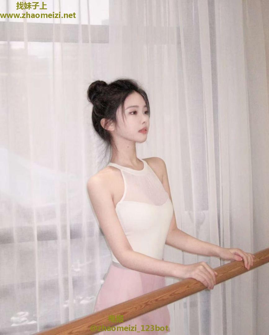 大学城性感舞蹈生