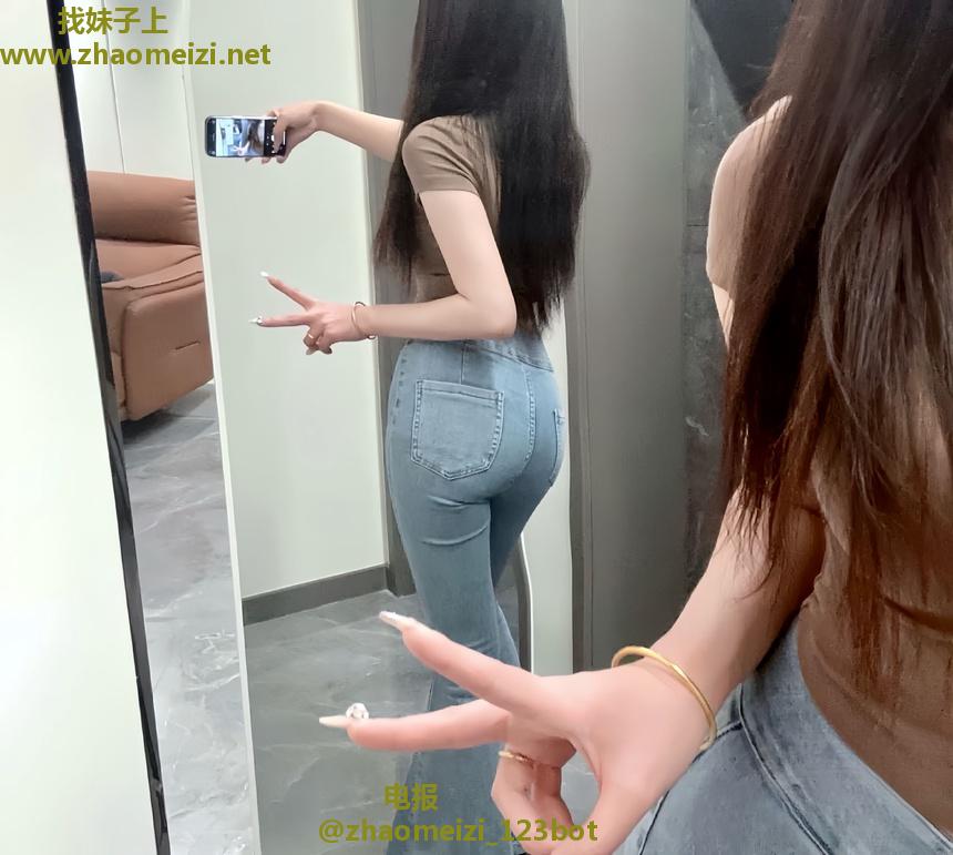 江宁173cm颜值系女孩