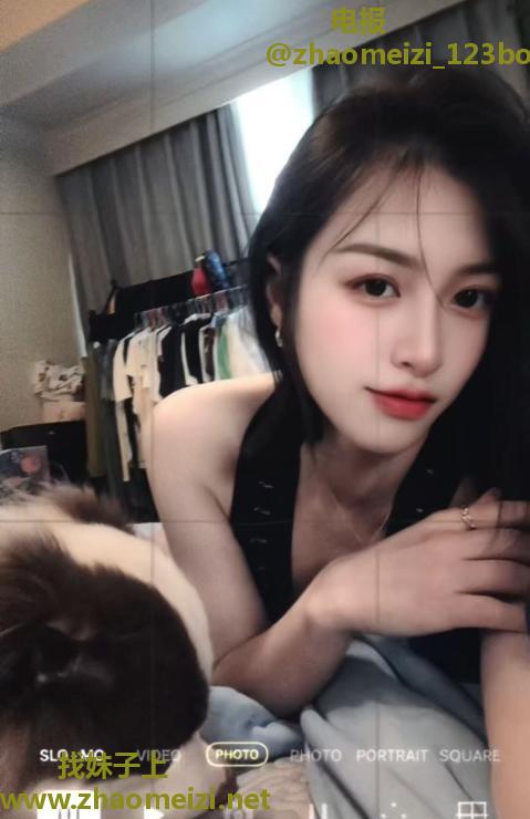 短发气质御姐