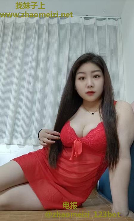 丰满大奶老师