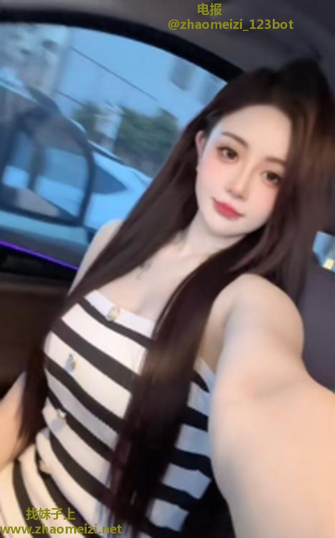 御姐自带鲤鱼嘴