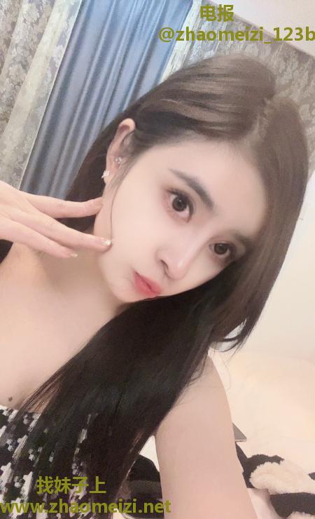 性感大奶小骚货