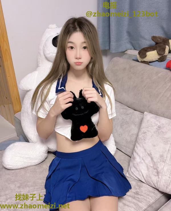 08高颜值好身材妹妹