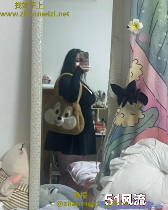 潜水街卡戴珊小萍