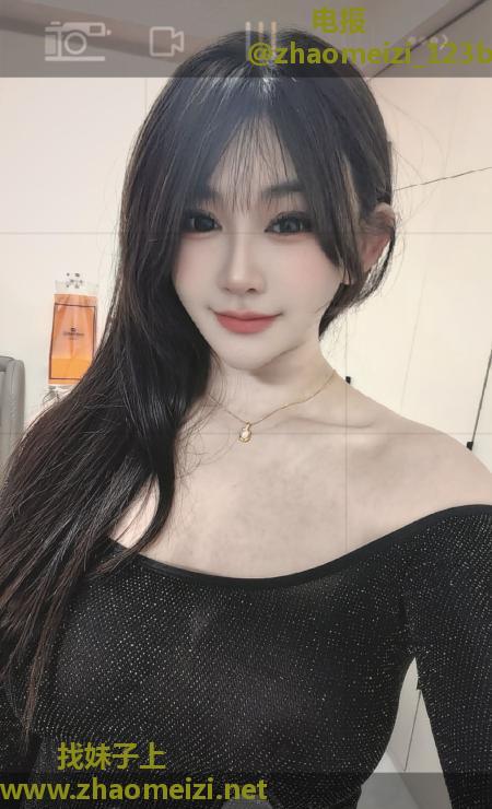 高颜值平安小姐姐