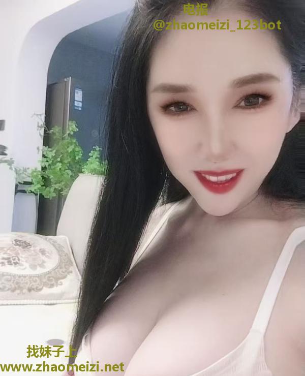 大胸依依姐