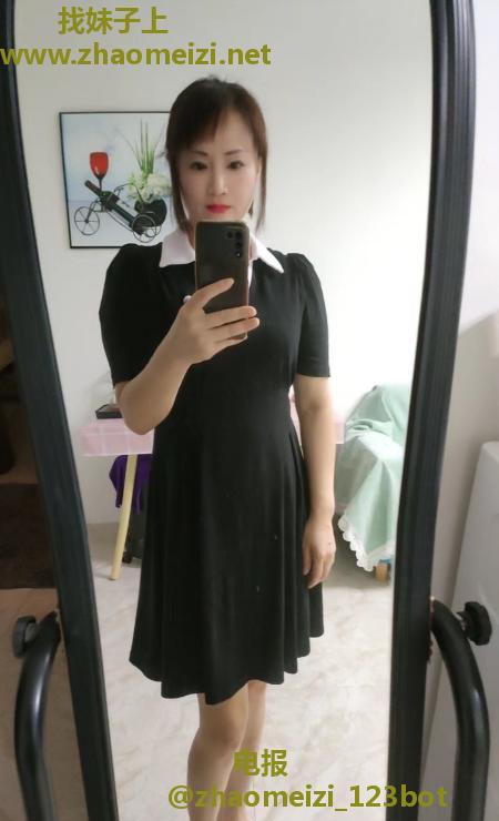 服务型黑丝少妇