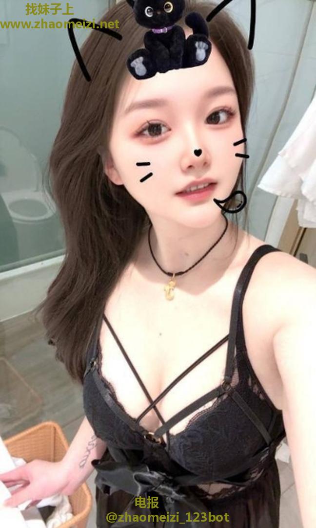 制服大奶媛媛老师