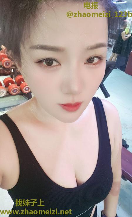 官渡丰满少妇灵儿