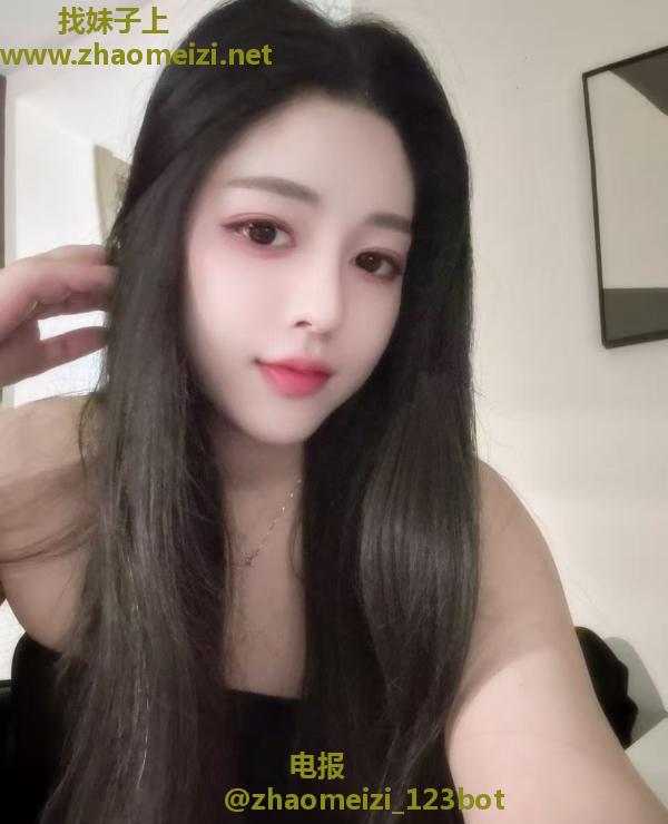 长腿丰满梓琪很有料