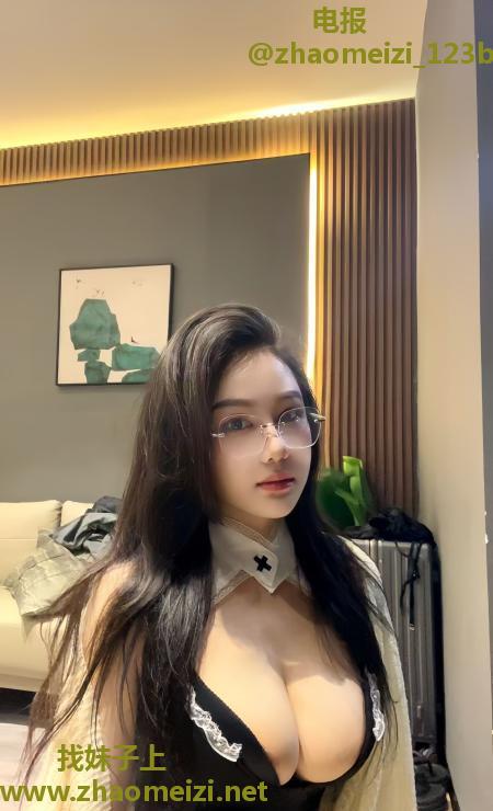 性感大奶白苏