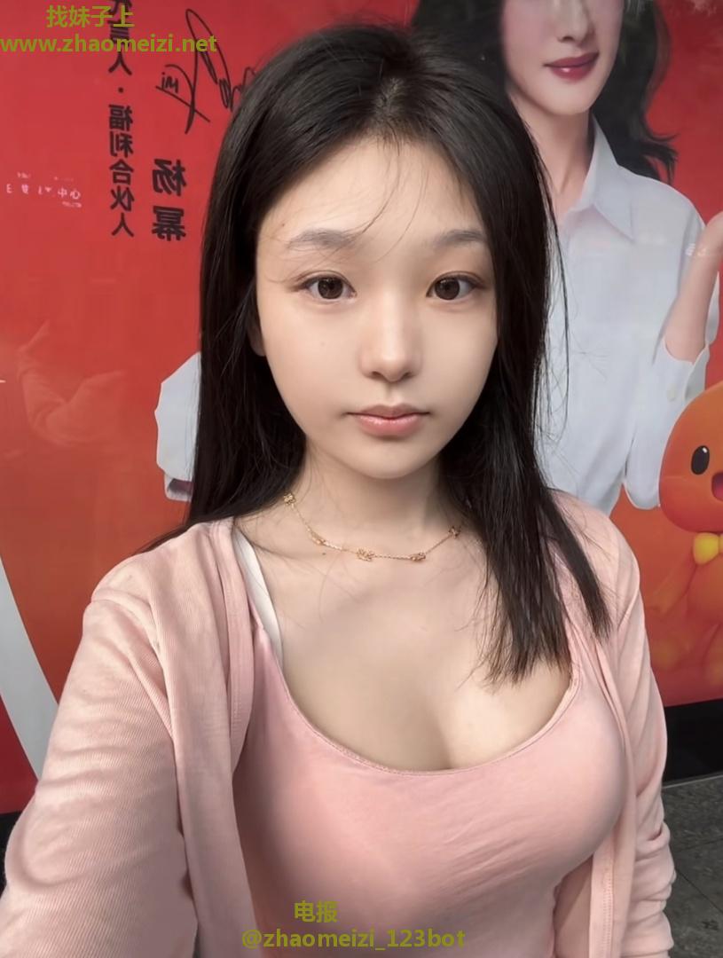 水嫩多汁肥臀细腰