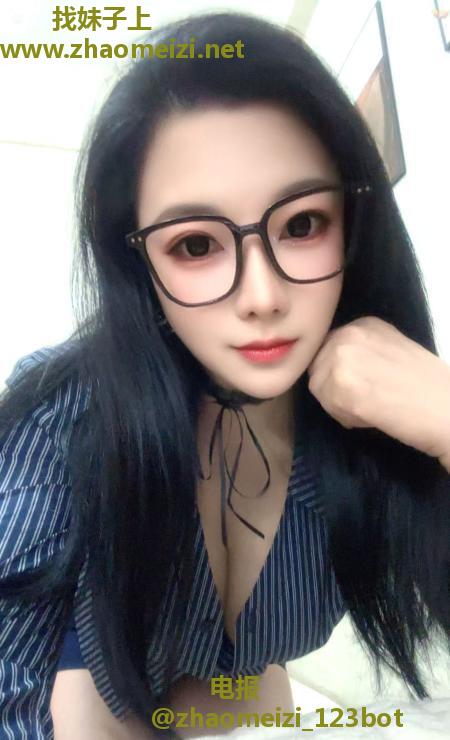 包河童颜巨乳小姐姐