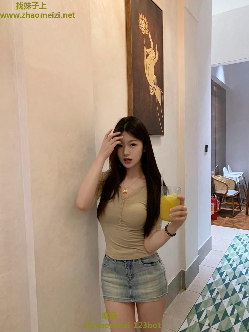 宝山性感长腿御姐