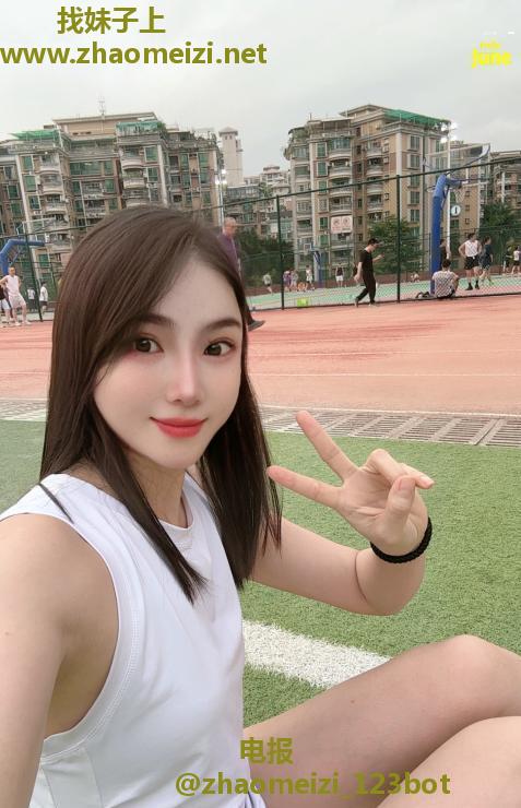 白云运动型韩系美女