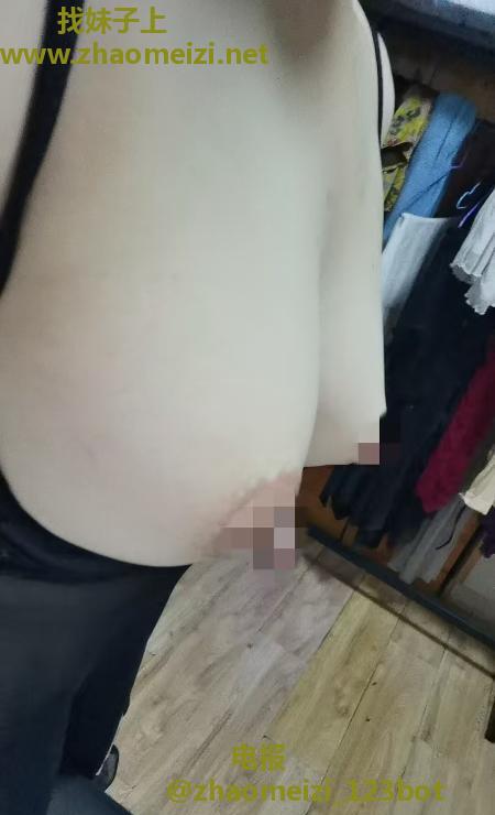 丰乳肥臀兼职少妇