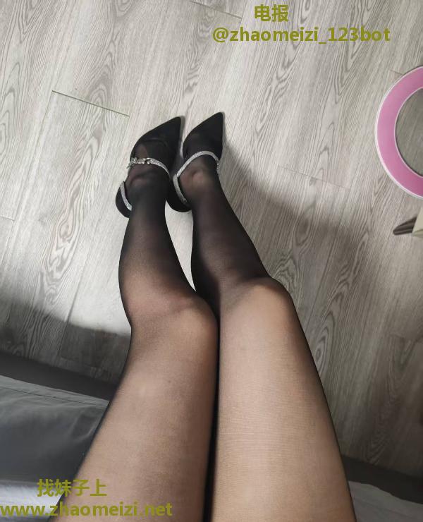 江宁九龙湖大胸少妇